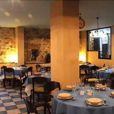 Hospedium La Fuente Hotel