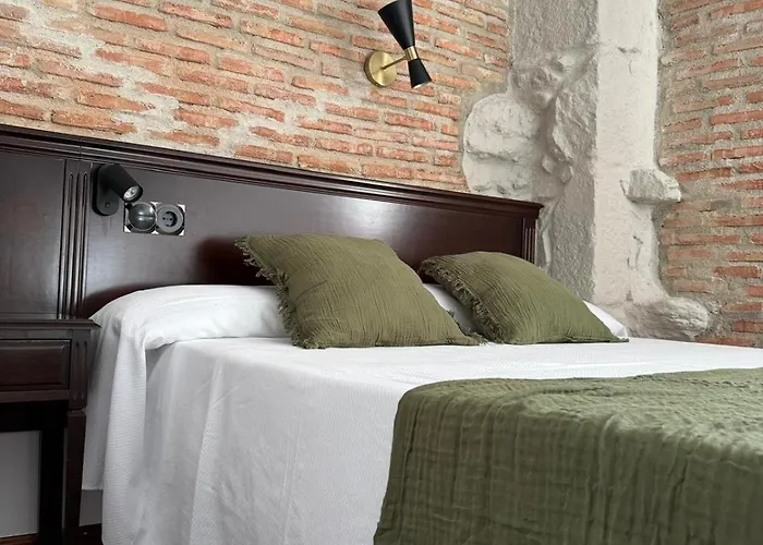 Hospedium La Fuente 3*